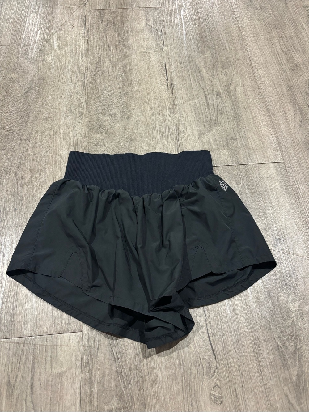 Free People x FP Movement Carpe Diem Short In Black Size Medium - Picture 3 of 3